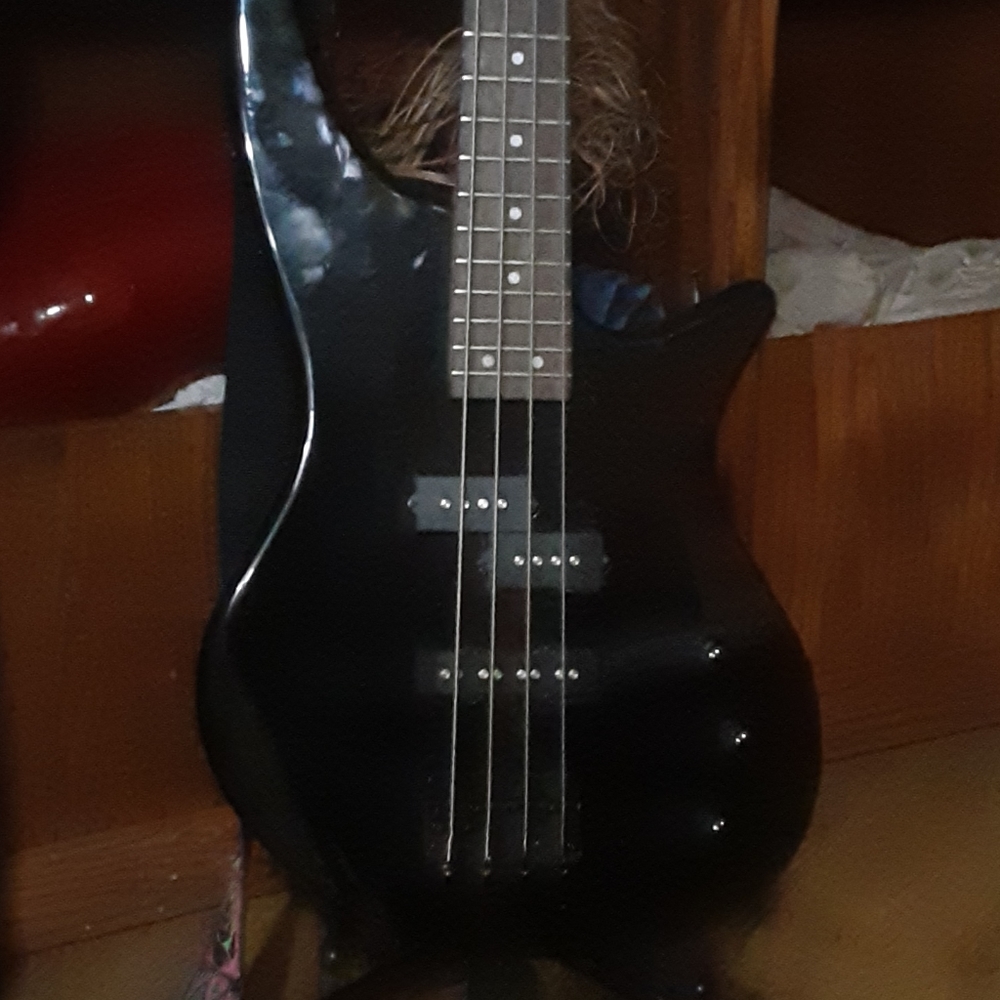 4 String Bass Guitar Jackson JS - Picture 2 of 3